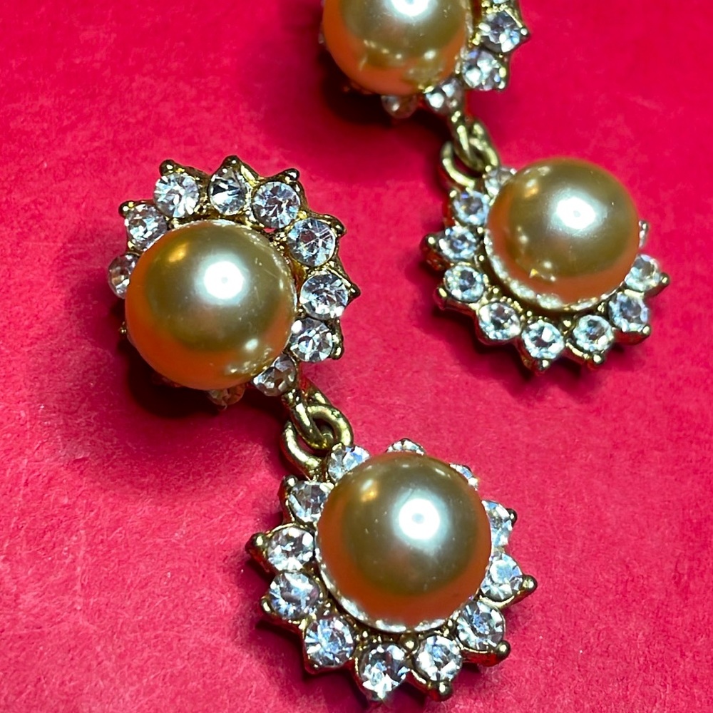 Elegant Pearl and Rhinestone Drop Earrings Timeless Glamour for Every Occasion